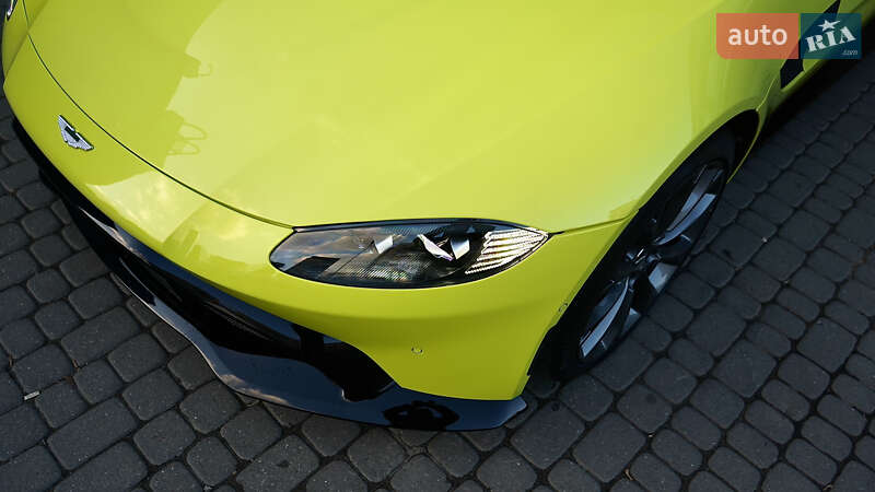 Купе Aston Martin Vantage 2018 в Львові