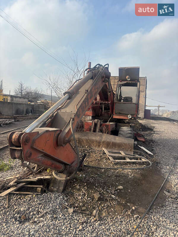 Колесный экскаватор АТЕК ЭО 4321 1987 в Кривом Роге