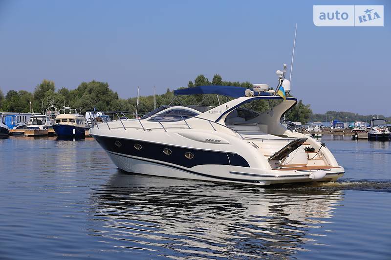 Моторная яхта Atlantis 425 2008 в Киеве фото 6 Моторная яхта Atlantis 425 2008 в Киеве