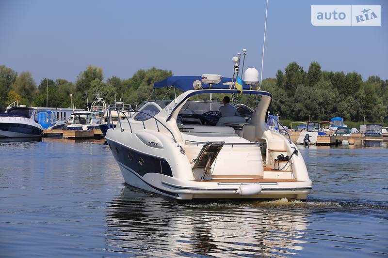 Моторная яхта Atlantis 425 2008 в Киеве фото 7 Моторная яхта Atlantis 425 2008 в Киеве