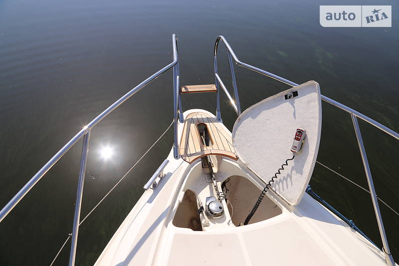 Моторная яхта Atlantis 425 2008 в Киеве фото 17 Моторная яхта Atlantis 425 2008 в Киеве