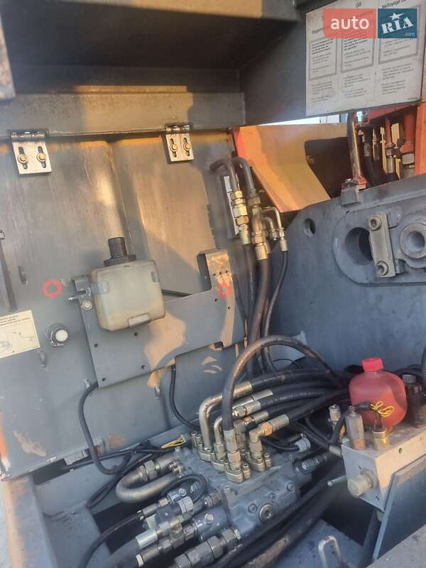 Экскаватор погрузчик Atlas 1404 2002 в Черновцах