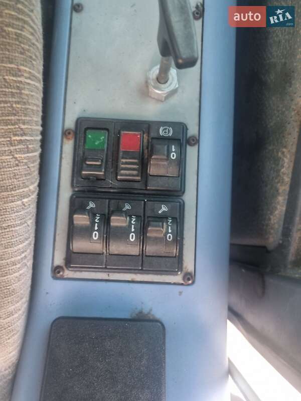 Экскаватор погрузчик Atlas 1404 2002 в Черновцах