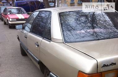 Седан Audi 100 1984 в Одессе