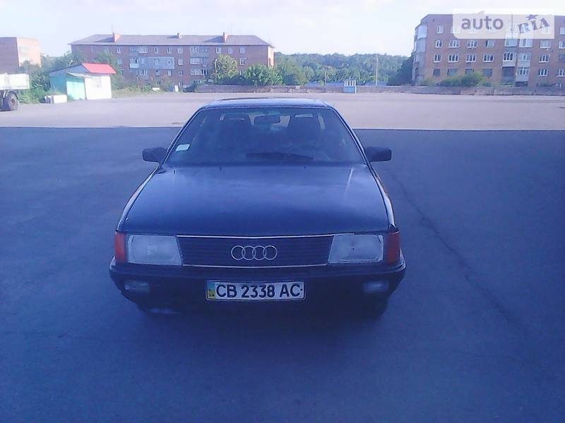 Седан Audi 100 1987 в Тульчине