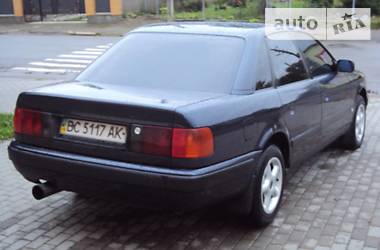 Седан Audi 100 1992 в Жидачове