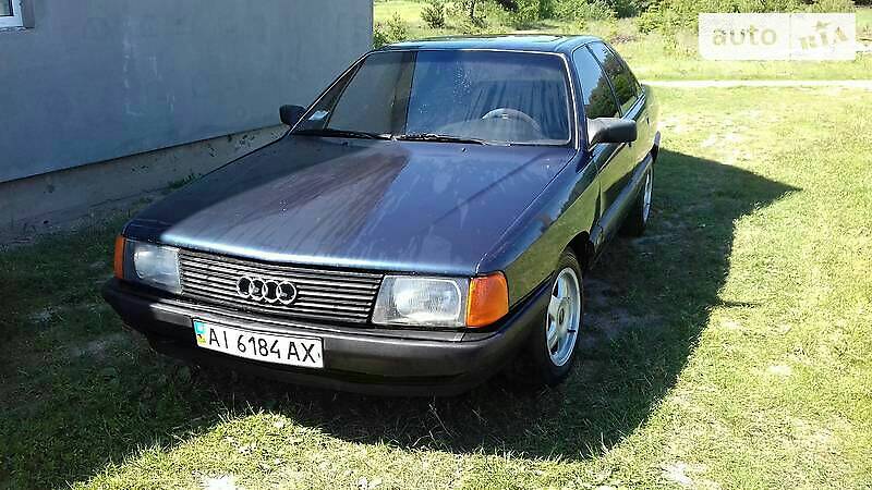 Седан Audi 100 1990 в Здолбунове