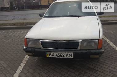 Седан Audi 100 1988 в Шепетовке