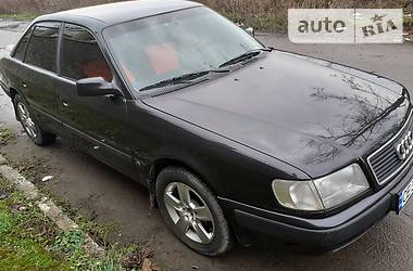 Седан Audi 100 1993 в Черновцах