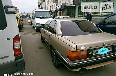 Седан Audi 100 1985 в Владимир-Волынском