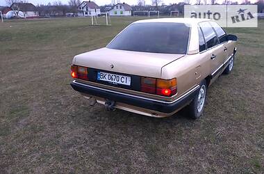 Седан Audi 100 1987 в Рівному