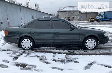 Седан Audi 100 1993 в Горишних Плавнях