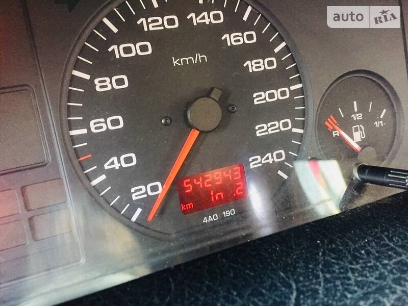 Седан Audi 100 1993 в Ужгороді