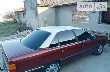 Седан Audi 100 1990 в 