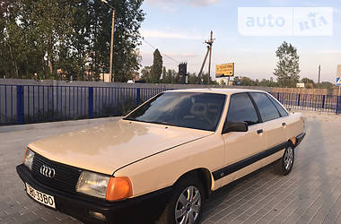 Седан Audi 100 1988 в Ковеле
