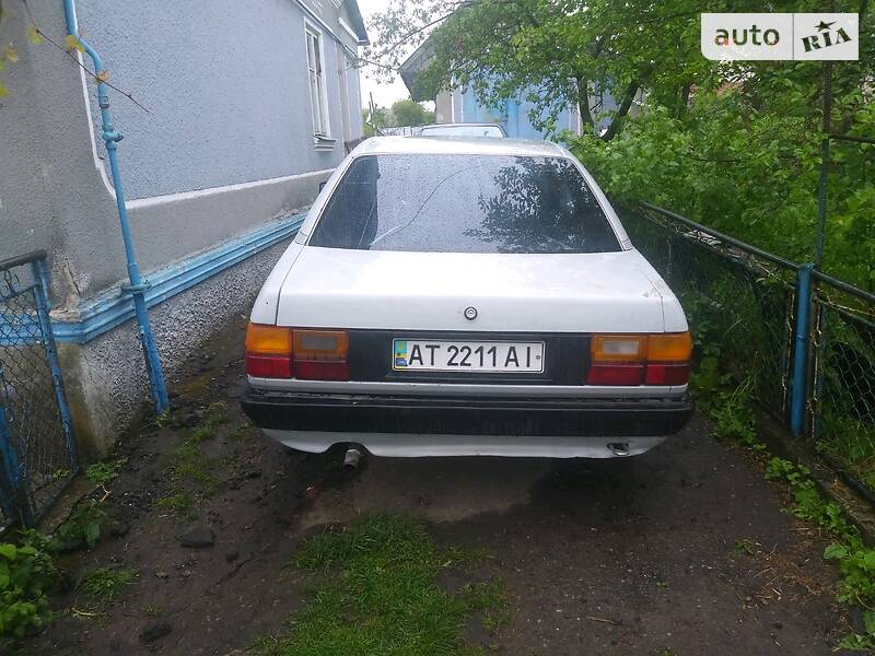 Седан Audi 100 1984 в Козове