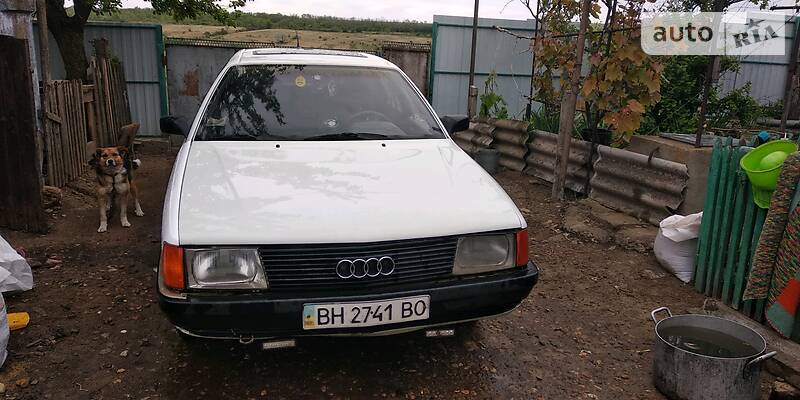 Универсал Audi 100 1984 в Одессе