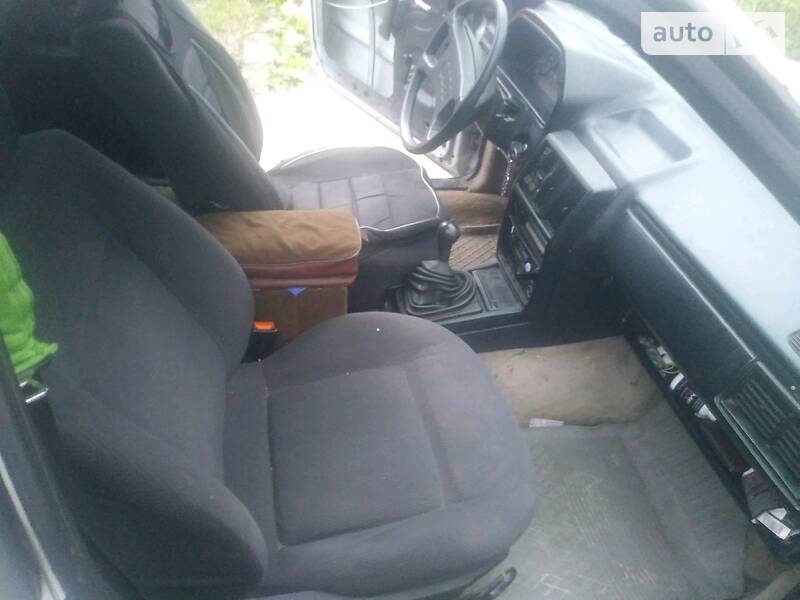 Седан Audi 100 1984 в Козове
