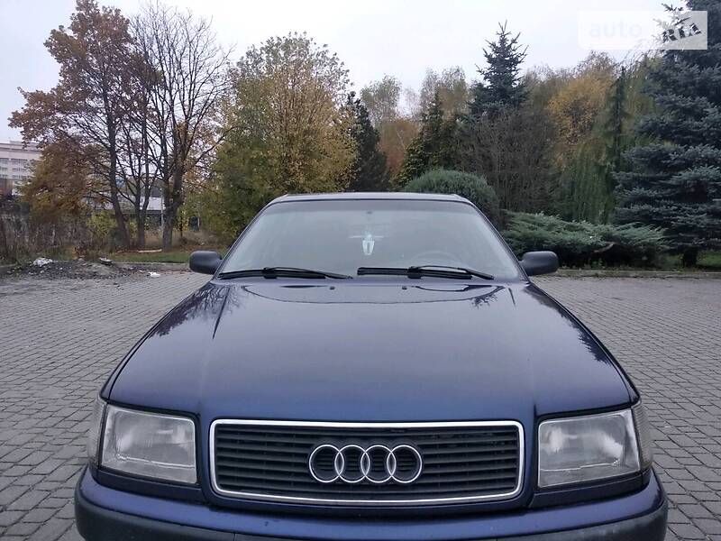 Седан Audi 100 1993 в Львові