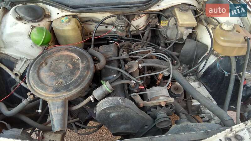 Седан Audi 100 1985 в Борисполе