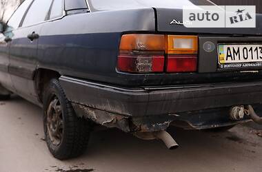 Седан Audi 100 1988 в Житомире