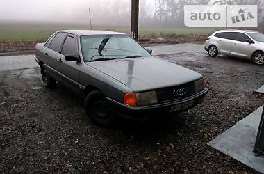 Седан Audi 100 1987 в Полтаве