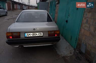 Седан Audi 100 1986 в Киеве