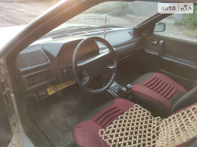 Седан Audi 100 1986 в Ивано-Франковске