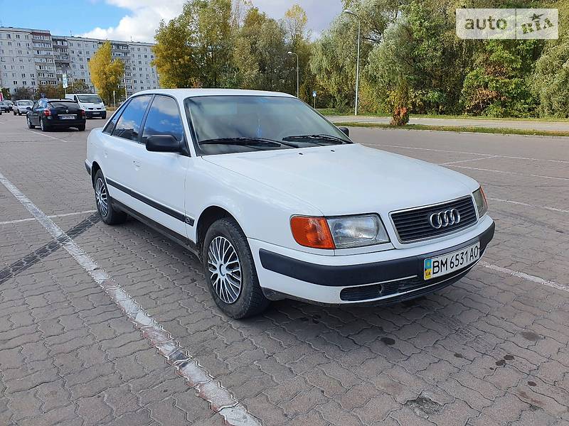Audi 100