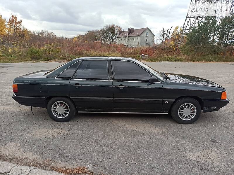 Седан Audi 100 1988 в Хмельницком