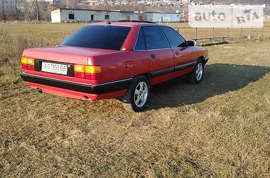 Седан Audi 100 1989 в Виноградові
