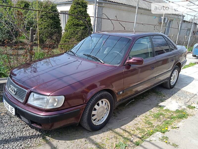 Седан Audi 100 1991 в 
