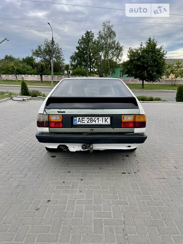 Универсал Audi 100 1989 в Смеле