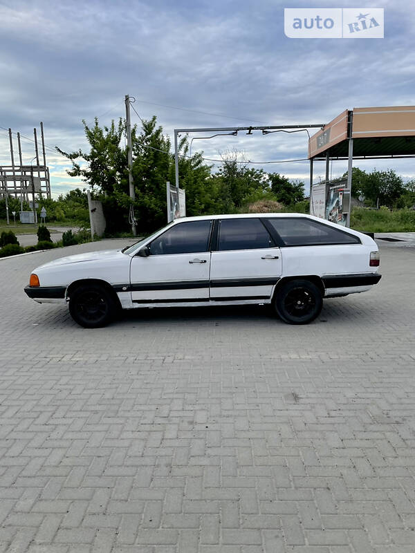 Универсал Audi 100 1989 в Смеле
