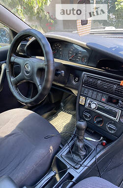 Седан Audi 100 1993 в Новояворівську