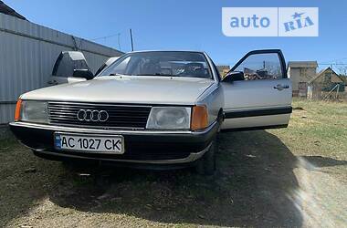 Седан Audi 100 1986 в Луцьку