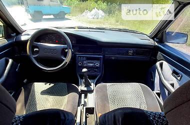 Седан Audi 100 1988 в Шумську