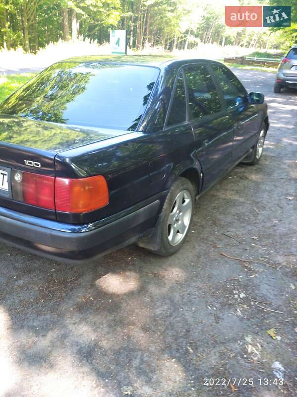 Седан Audi 100 1992 в Ровно