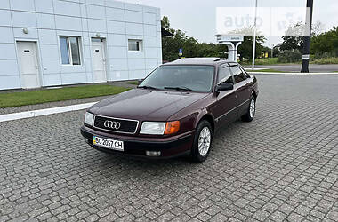 Седан Audi 100 1992 в Львові