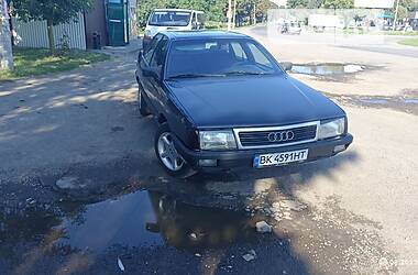 Седан Audi 100 1989 в 