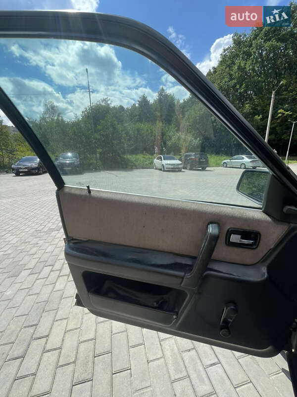 Седан Audi 100 1987 в Львові