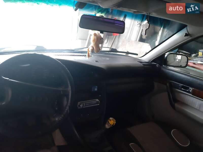 Седан Audi 100 1991 в Чорткове
