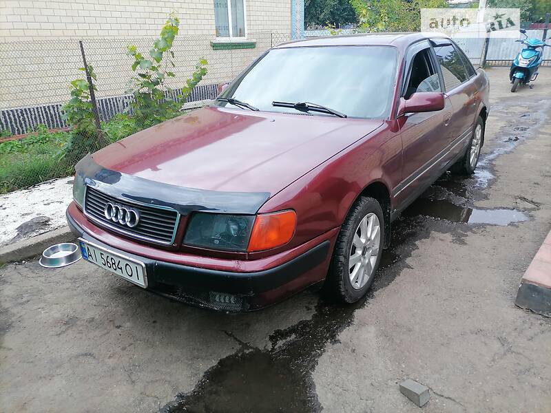Audi 100
