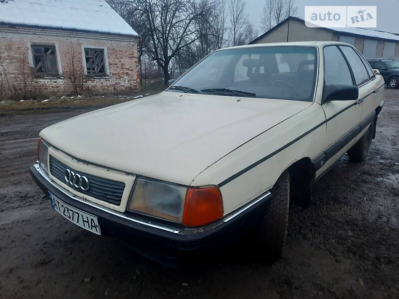 Седан Audi 100 1986 в Богородчанах