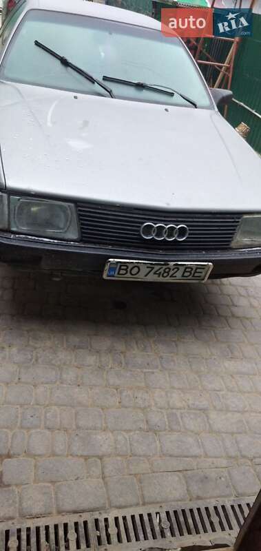 Седан Audi 100 1988 в Борщеве
