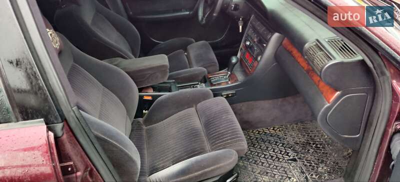 Седан Audi 100 1993 в Виннице
