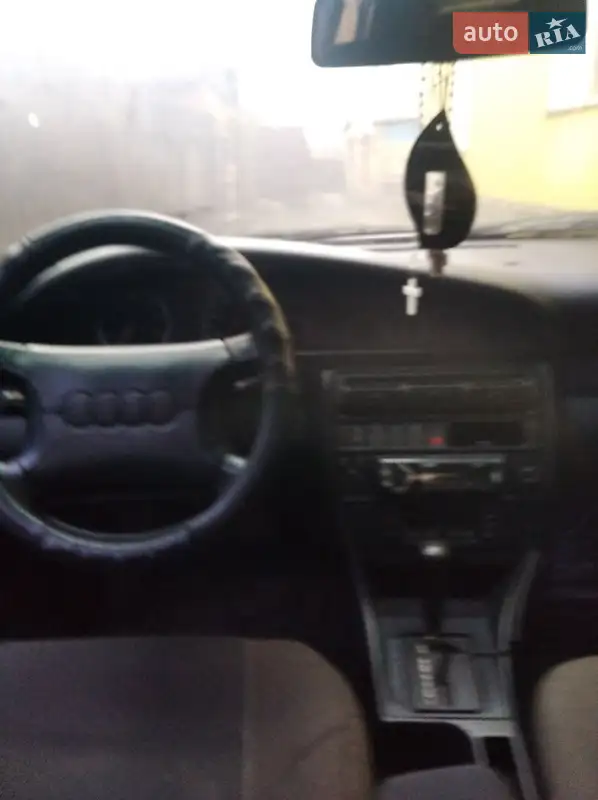 Audi 100