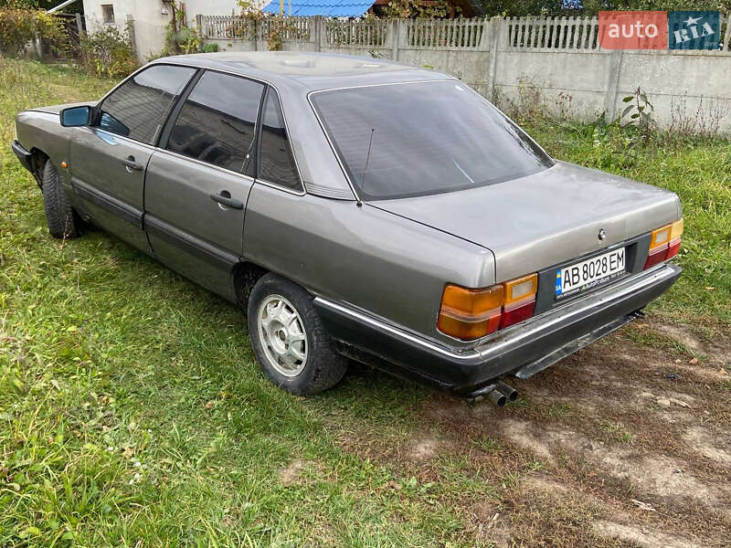 Седан Audi 100 1987 в Бершаді фото 4 Седан Audi 100 1987 в Бершаді