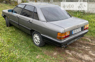 Седан Audi 100 1987 в Бершади