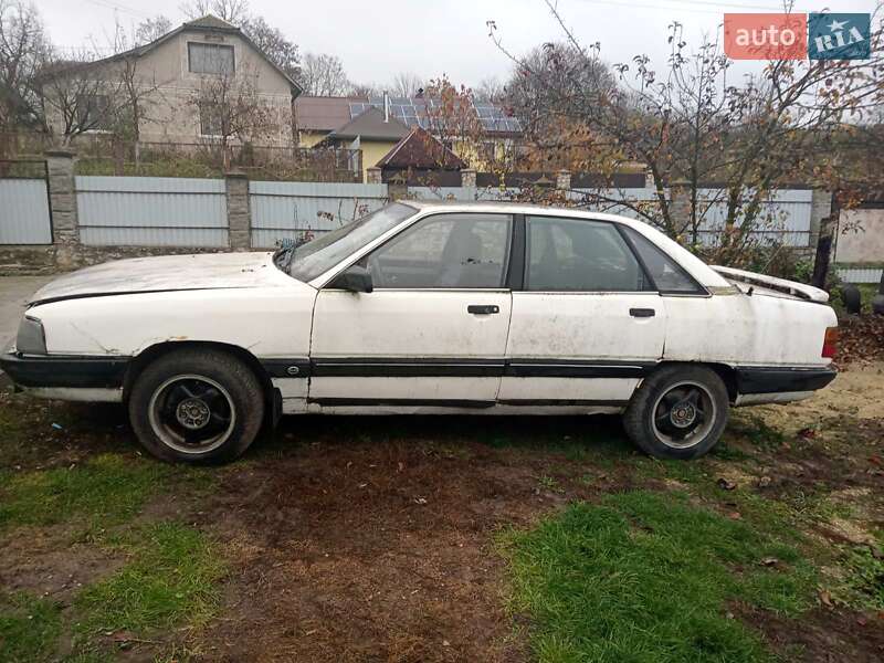 Седан Audi 100 1982 в Тернополе